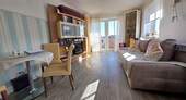 Wohnzimmer Richtung Südbalkon - Etagenwohnung mit 47,60 m&sup2; in Timmendorfer Strand zum Kaufen