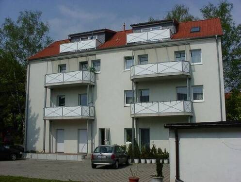 Rückansicht von Süd - 3 Zimmer Etagenwohnung zur Miete in Magdeburg