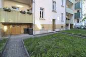 Innenhof mit Zufaht Fahrradraum - 