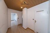 Flur - 2 Zimmer Etagenwohnung in Stuttgart