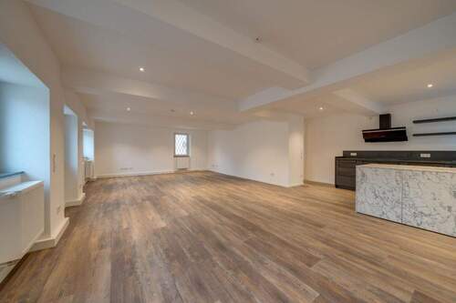 Wohnen / Essen / Kochen - 4 Zimmer Etagenwohnung zur Miete in Grafenrheinfeld