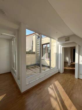 Raum mit Terassenzugang - 