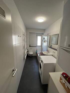 Tageslichtbad mit Wanne - Etagenwohnung mit 71,00 m&sup2; in Nürnberg zur Miete