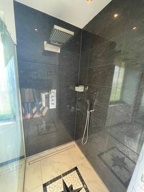 Bad EG, Detail Dusche - 