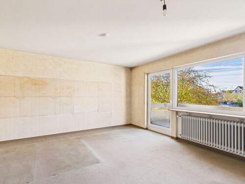 OG Schlafzimmer mit Zugang zum Balkon - 