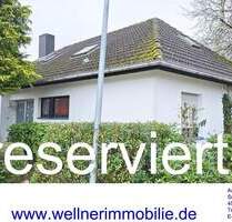 !! RESERVIERT !! BUNGALOW MIT EIGENTUMSGRUNDSTÜCK UND 2 GARAGEN! Modernisierungsbedürftig, aber mit solider Substanz - Bad Essen Wittlage