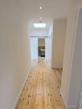 Flur mit Lichtkuppel - 