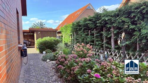 Seitenzugang zum Grundstück - 