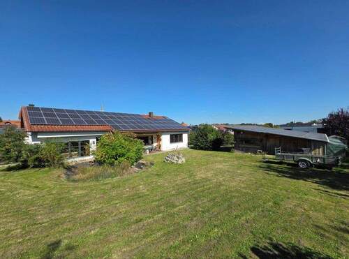 Wohnhaus mit Nebengebäude mit Werkstatt - 5 Zimmer Einfamilienhaus zum Kaufen in Mallersdorf-Pfaffenberg