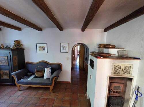 Wohnbereich mit Kachelofen - 