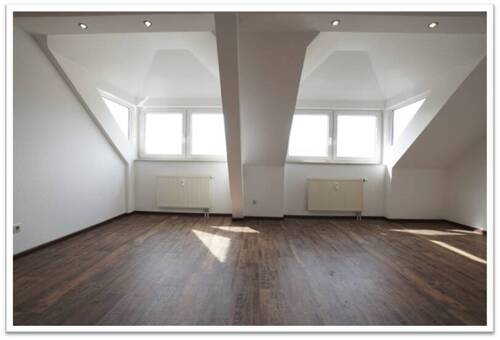 Wohnzimmer - Moderne 3-Raum-Wohnung, zentrumsnah in Limbach-Oberfrohna!