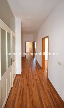 Bild 2 - 9 Zimmer Etagenwohnung zum Kaufen in Naumburg (Saale)