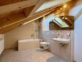 Bad - 2 Zimmer Etagenwohnung in Otterfing