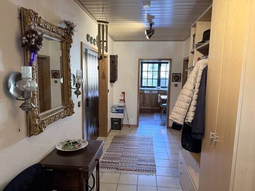 Flur EG - 7 Zimmer Mehrfamilienhaus, Wohnhaus zum Kaufen in Bremen