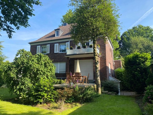 Außenansicht - 6 Zimmer Mehrfamilienhaus, Wohnhaus zum Kaufen in Krefeld