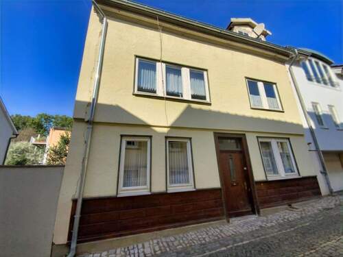 Außenansicht - 7 Zimmer Einfamilienhaus zum Kaufen in Mühlhausen