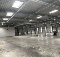 Rudat Immobiliengruppe: Lager- und Produktionshalle mit 2.965,00 m² kurzfristig verfügbar ! Ladebrücken und Rampe vorhanden! - Garbsen Berenbostel