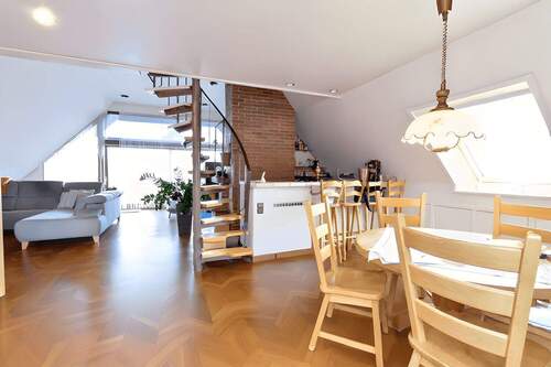Wohn-Esszimmer Obergeschoss illustriert - 