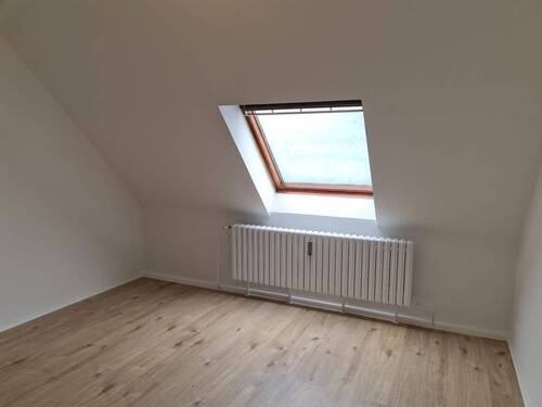 Schlafzimmer - 2 Zimmer Etagenwohnung zur Miete in Duisburg