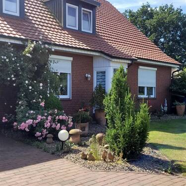 Eingang Erdgeschoss - 8 Zimmer Mehrfamilienhaus, Wohnhaus zum Kaufen in Weyhe
