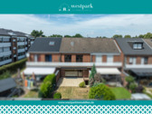 rückwärtige Gebäudeansicht - Reihenmittelhaus in gefragter Lage von Krefeld-Fischeln - mit Garten und Garage