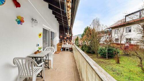 1. OG Loggia 1 - Mehrfamilienhaus, Wohnhaus mit 244,00 m&sup2; in Weitnau zum Kaufen