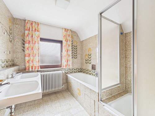 Bad - Dachgeschoss - 