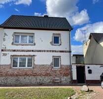 Einfamilienhaus mit Nebengelass zum Fertigbauen in Breitenhagen - Barby