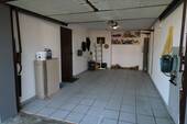 Garage mit Wallbox - 