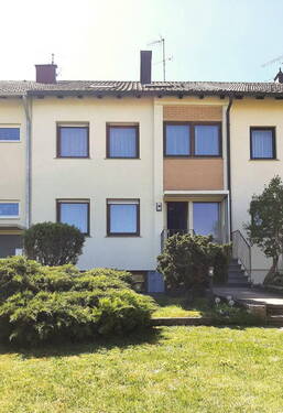Eingangsseite - 7 Zimmer Reihenmittelhaus zum Kaufen in Ditzingen