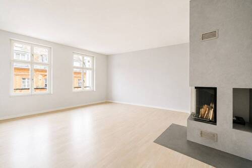 Kaminansicht - 5 Zimmer Etagenwohnung in Berlin