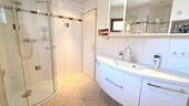 ... mit Dusche - 