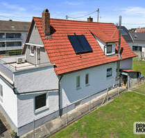 Grünes Wohnglück mit Dachterrasse - Einfamilienhaus mit Kaminofen & Garten - Burgau