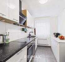 Renovierte 3-Zimmer-Wohnung mit Balkon, Einbauküche & Stellplatz - Waiblingen-Hohenacker
