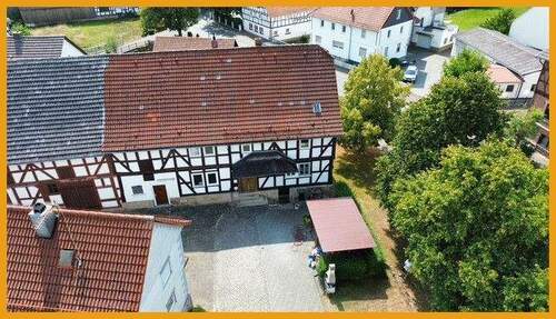 Blick auf den Hof - 5 Zimmer Einfamilienhaus zum Kaufen in Schrecksbach