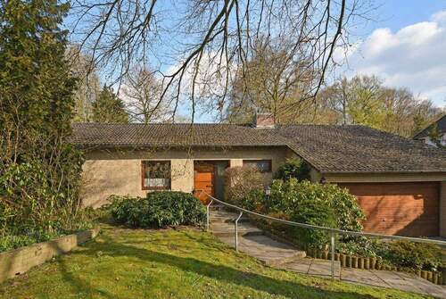 front - Großzügiges und gepflegtes EinZweifamilienhaus in begehrter Lage von Hamburg Heimfeld.