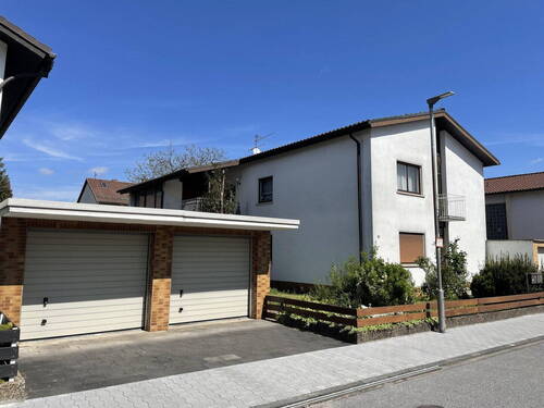 Bild 1 - Freistehendes Zweifamilienhaus mit Garten und Doppelgarage in guter Lage von Lorsch
