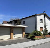Freistehendes Zweifamilienhaus mit Garten und Doppelgarage in guter Lage von Lorsch
