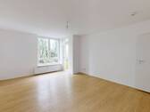 Ansicht I: Wohn- und Esszimmer - ** Helle und geräumige VOLLRENOVIERTE 4-Zimmer-Wohnung mit BALKON in Roding! **