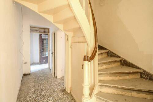 Treppenhaus - Townhouse in St.Tönis: Gestaltbares Zuhause mit Garten und Terrasse