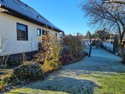 Eingangsbereich - 5 Zimmer Doppelhaushälfte zum Kaufen in Seelze