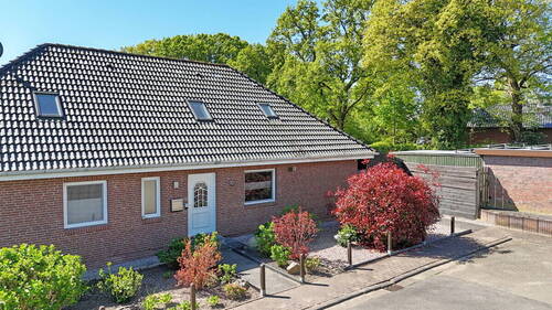 Frontansicht - 5 Zimmer Einfamilienhaus in Burg (Dithmarschen)