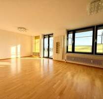 Lichtdurchflutete 5 ZKB-Dachterrassenwohnung in MA-Neckarau - Mannheim