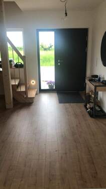 Flur - 6 Zimmer Einfamilienhaus zum Kaufen in Dingelbe