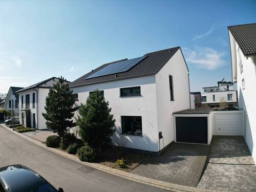 Frontansicht Bild 2 - 6 Zimmer Einfamilienhaus in Korschenbroich