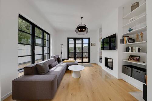 18-Apartment 157.JPG - 