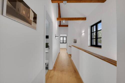06-Apartment 157.JPG - 