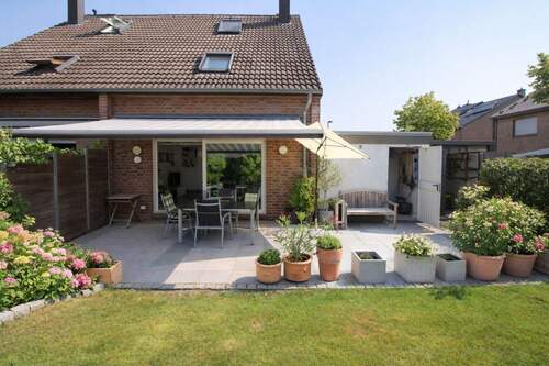 Terrassenansicht - 4 Zimmer Einfamilienhaus zum Kaufen in Langenfeld (Rheinland)