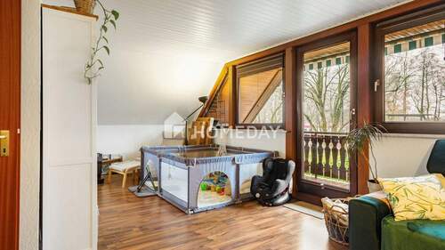 Wohnzimmer 1 - 3 Zimmer Etagenwohnung in Bremen