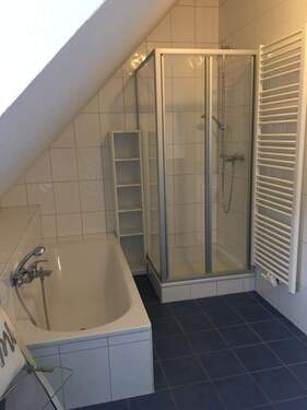 Bad (4).JPG - 2 Zimmer Etagenwohnung zur Miete in Bad Kissingen